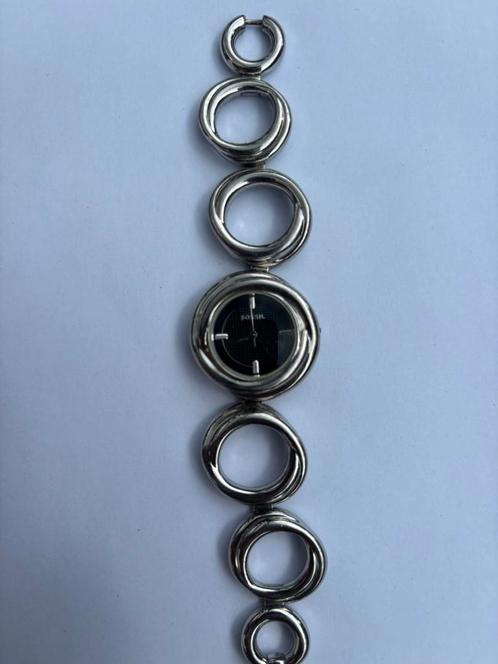 Montre Fossil Femme - Bracelet Design Argenté, Handtassen en Accessoires, Horloges | Dames, Gebruikt, Polshorloge, Fossil, Zilver