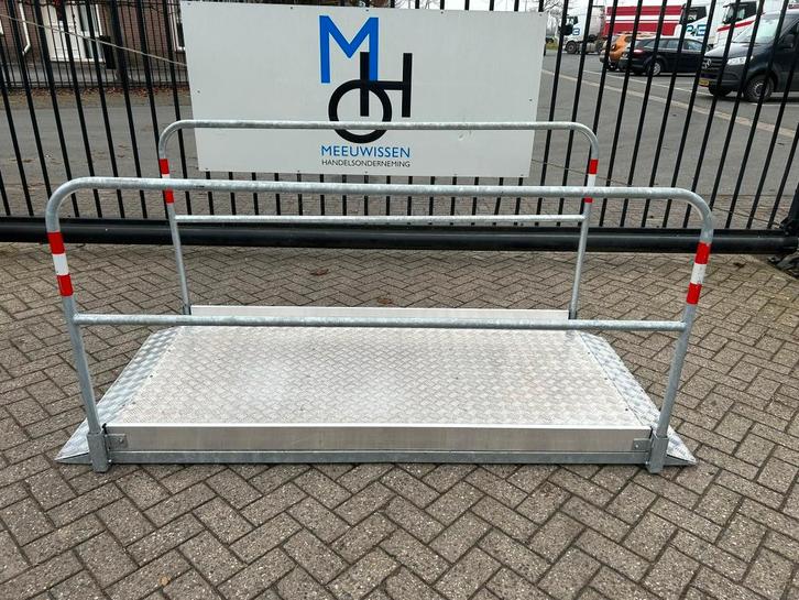 Schake aluminium loopbrug/greppelbrug 2.20x1.00M, Doe-het-zelf en Bouw, Lieren en Takels, Gebruikt, Ophalen