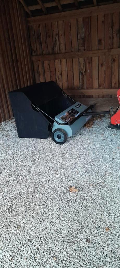 Balayeuse feuilles, Jardin & Terrasse, Balayeurs, Comme neuf, Enlèvement