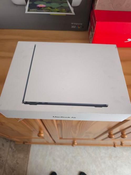 MacBook air 13 inch M3 24GB RAM 512GB SSD, Computers en Software, Apple Macbooks, Nieuw, MacBook, Azerty, Ophalen