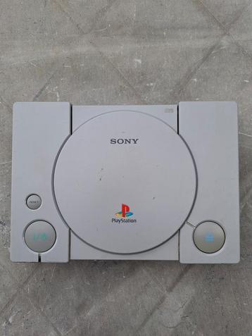 PlayStation 1. Alleen voor de console. SCPH-9002 beschikbaar voor biedingen