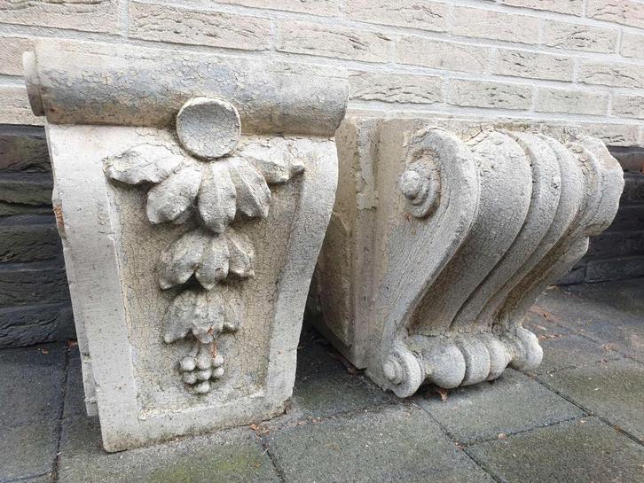 2x versierde balkon console ornament oud herenhuis anno 1885, Antiek en Kunst, Curiosa en Brocante, Ophalen