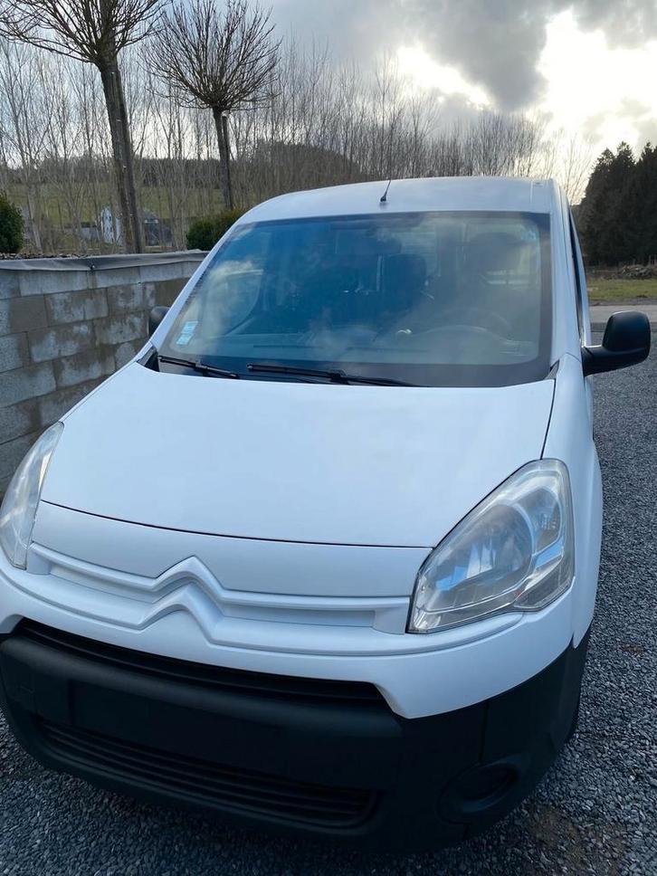 Citroën berlingo utilitaire 1.6 HDI 08/2014, Autos, Camionnettes & Utilitaires, Citroën, Diesel