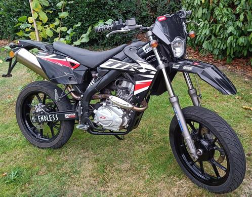 Rieju MRT Supermotard 2022 2700km (Koopje!!), Motoren, Motoren | Overige merken, Particulier, SuperMoto, 11 kW of minder, 1 cilinder