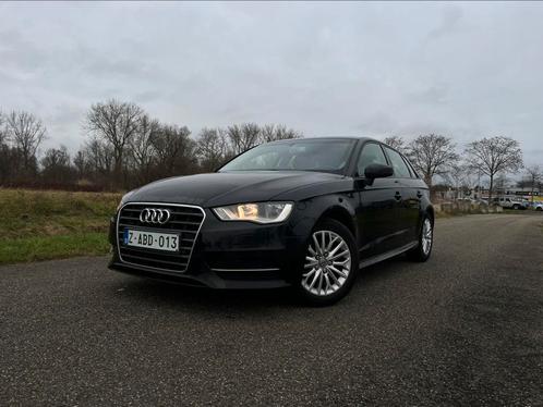 Audi a3 2016 1.6, Auto's, Audi, Particulier, A3, 5 deurs, Zwart, Grijs, Ophalen