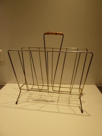 vintage retro krantenbakje - design- 60 ies- 70 ies beschikbaar voor biedingen