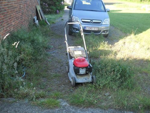 grasmachine honda hrb 425, Tuin en Terras, Grasmaaiers, Gebruikt, Benzine-grasmaaier, 30 t/m 39 cm, Cirkelmaaier, Opvangzak, Ophalen