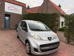 Peugeot 107 1.0 Benzine 2011 Slechts 126.000Km, Voorwielaandrijving, Stof, 50 kW, Zwart