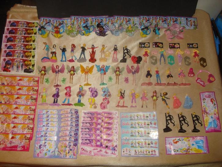 KINDER Lot de Figurines Diverses Barbie Fées Winx Miraculous, Verzamelen, Verrassingseieren, Zo goed als nieuw, Steekfiguren, Ophalen of Verzenden