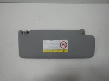 Audi A4 8W Zonneklep Links 8W0857561 beschikbaar voor biedingen