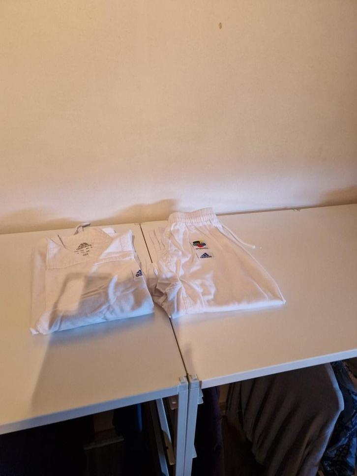 Kimono karate (verschillende merken en maten), Sport en Fitness, Vechtsporten en Zelfverdediging, Gebruikt, Karate, Vechtsportpak