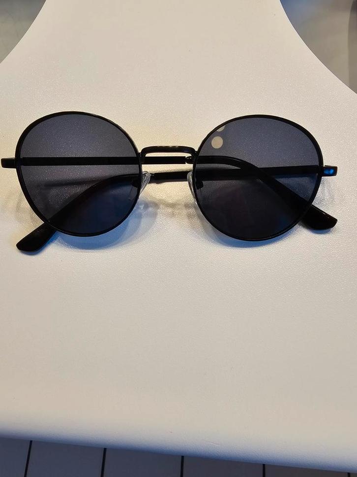 Louis Vuitton LV zonnebrillen voor dames, Handtassen en Accessoires, Zonnebrillen en Brillen | Heren, Zo goed als nieuw, Bril