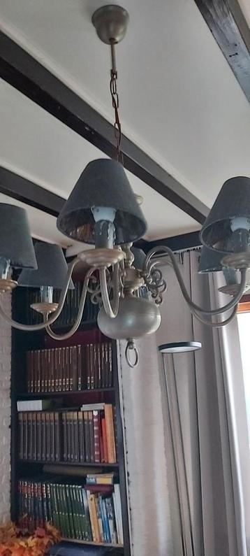 Lustre en étain, Enlèvement