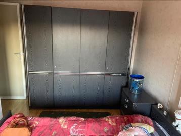 SLAAPKAMER ZWARTE KLEUR beschikbaar voor biedingen