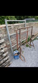 1cadre, 2 traitaux, des goujon, un coupe Boulons, Bricolage & Construction