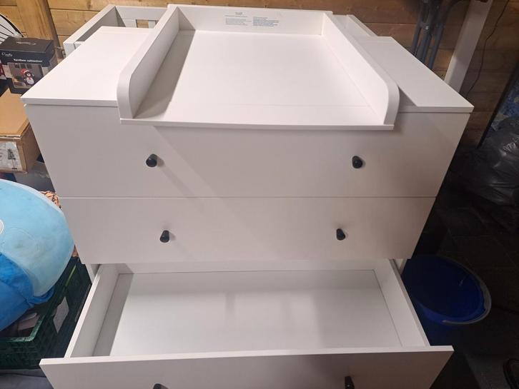 Babykamer bed+ comode + earosleep reflux matras, Kinderen en Baby's, Kinderkamer | Commodes en Kasten, Ophalen of Verzenden