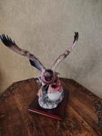 porseleinen beeldje twee wilde eenden op een houten sokkel, Enlèvement