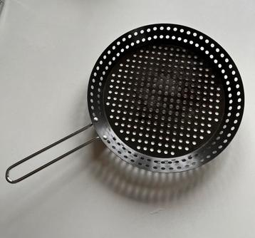 Grillpan voor barbecue beschikbaar voor biedingen