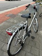 Mooie witte Damesfiets maat 52, Fietsen en Brommers, Fietsen | Dames | Damesfietsen, Ophalen, Zo goed als nieuw