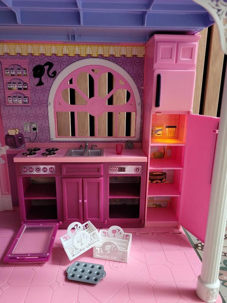 Groot Barbiehuis, Kinderen en Baby's, Speelgoed | Poppenhuizen, Gebruikt, Poppenhuis, Ophalen