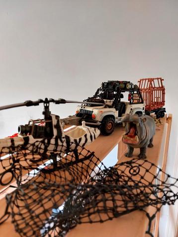Safari jeep beschikbaar voor biedingen
