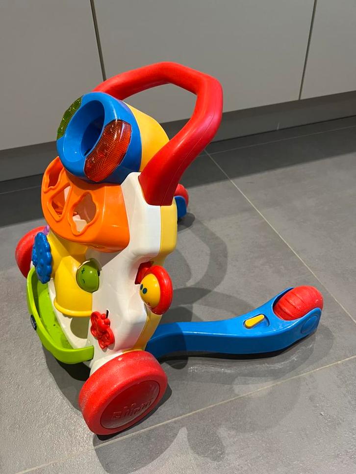 Looprek loopwagen om te leren stappen van Chicco, Kinderen en Baby's, Speelgoed | Babyspeelgoed, Zo goed als nieuw, Mobiel, Met licht