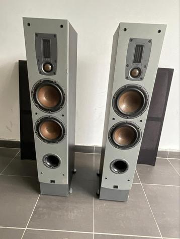 DALI Ikon 5 luidsprekers  disponible aux enchères