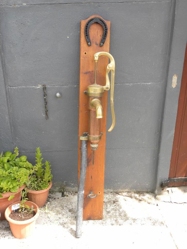 Pompe à eau décorative en cuivre rouge et laiton 19e siècle, Antiquités & Art, Antiquités | Bronze & Cuivre, Cuivre, Enlèvement ou Envoi