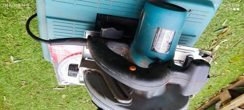 Cirkelzaag Makita, Doe-het-zelf en Bouw, Gereedschap | Zaagmachines, Gebruikt, Cirkelzaag, 1200 watt of meer, 70 mm of meer, Ophalen