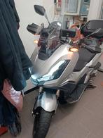 Honda ADV 350, Motoren, Scooter, LED Verlichting, Particulier, Minimaal motorrijbewijs A2