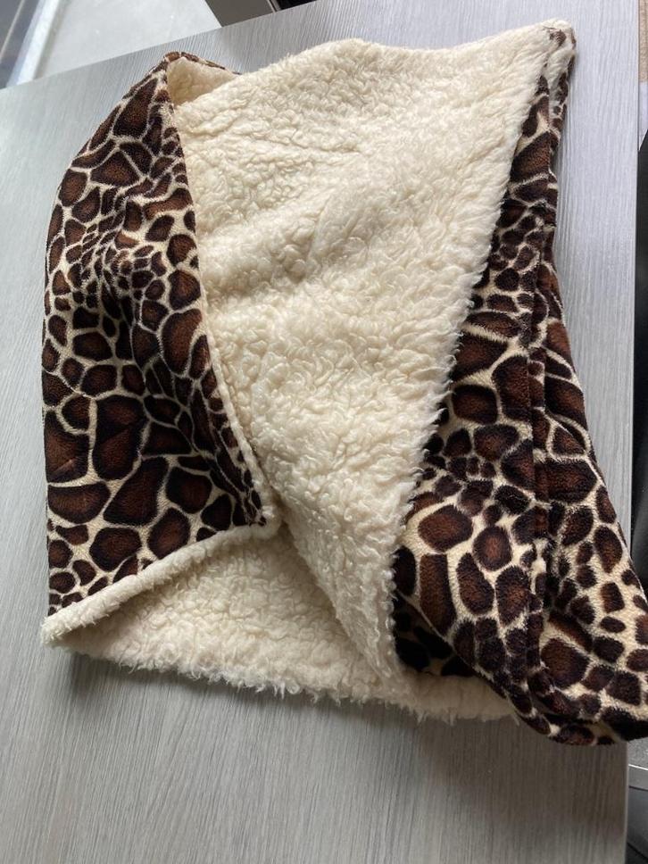 Mooie, warme plaid 145 x 95. Perfecte staat, Huis en Inrichting, Woonaccessoires | Plaids en Woondekens, Zo goed als nieuw, Ophalen of Verzenden