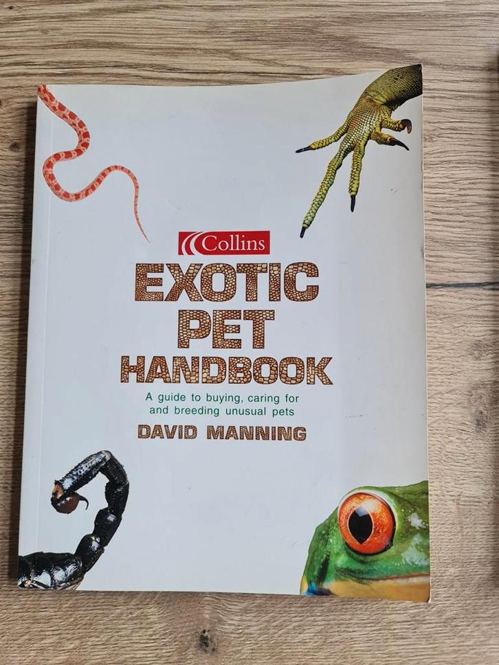 Boek : exotische pet handbook, Boeken, Dieren en Huisdieren, Zo goed als nieuw, Reptielen of Amfibieën, Ophalen of Verzenden