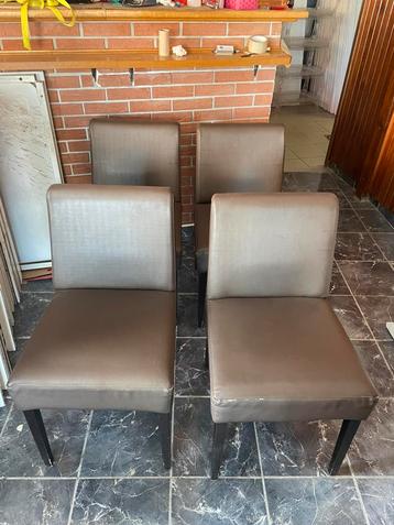 EetStoelen 25 euro per stuk  beschikbaar voor biedingen