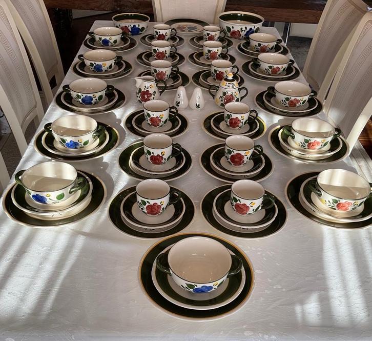 Villeroy Boch bauernblume  76 pièces RARE, Antiek en Kunst, Antiek | Servies compleet, Ophalen