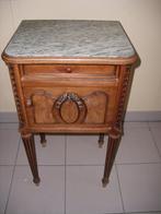antiek nachtkastje, Huis en Inrichting, Slaapkamer | Nachtkastjes, Ophalen, Zo goed als nieuw, Minder dan 45 cm, 70 cm of meer