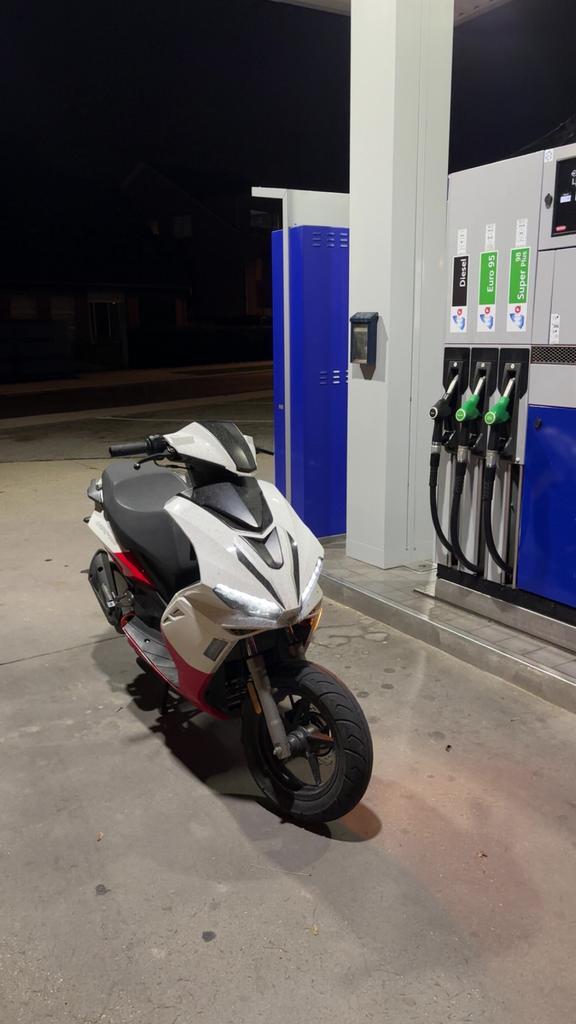 Thurbo 4takt tekoop, Fietsen en Brommers, Scooters | Overige merken, Gebruikt, Klasse A (25 km/u), Benzine, Ophalen