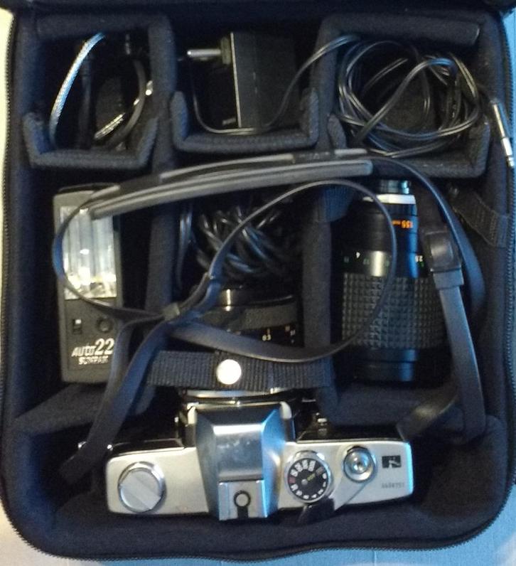 Appareil photo Minolta SR-T 101b + accessoires, TV, Hi-fi & Vidéo, Appareils photo analogiques, Minolta, Enlèvement