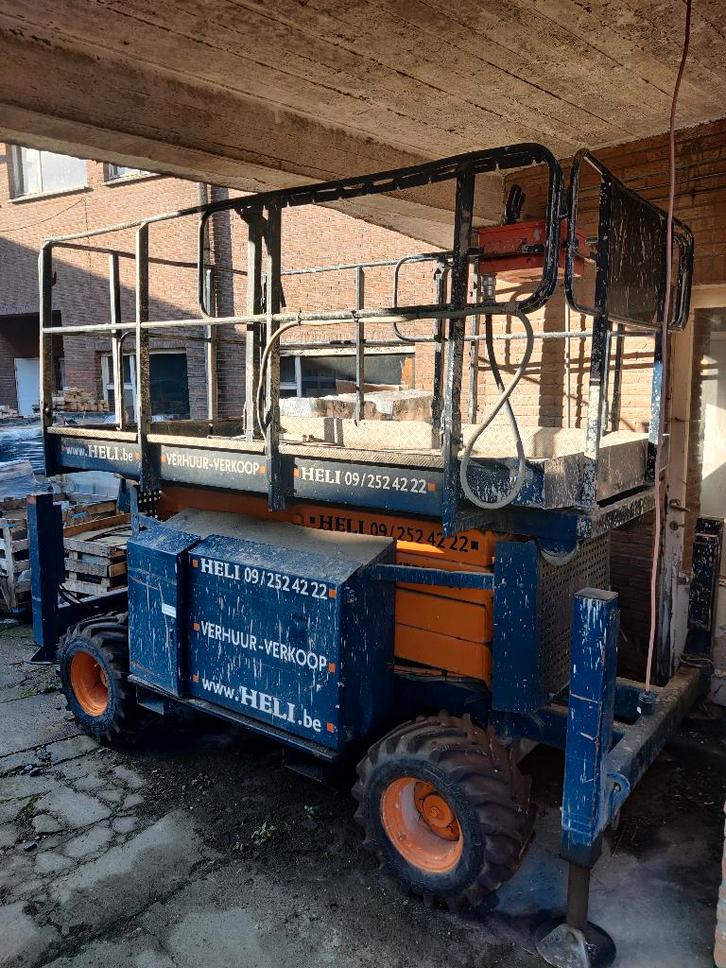 Snorkel SR 2770 - Nacelle à ciseaux/plateforme diesel, Articles professionnels, Machines & Construction | Ascenseurs, Échafaudages & Échelles