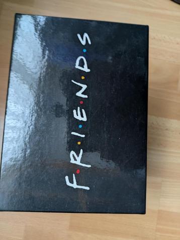Coffret Friends 10 saisons intégral  beschikbaar voor biedingen