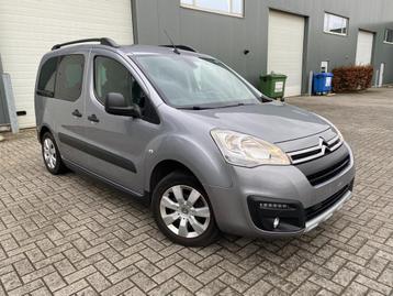 Citroen berlingo Multispace 1,2 benzine beschikbaar voor biedingen