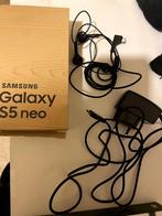 chargeur et oreillettes Galaxy S5 Néo (+boîte vide!), Nieuw, Galaxy S5, Ophalen of Verzenden