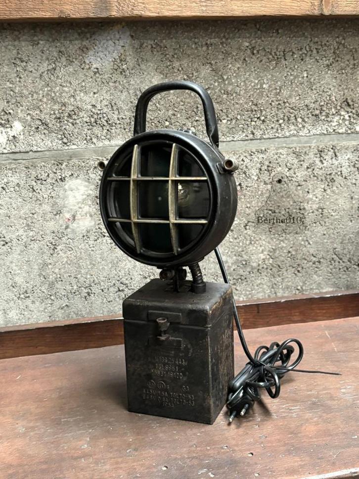 Seinlamp gebruikt in film Allied met Brad Pitt, Huis en Inrichting, Lampen | Tafellampen, Zo goed als nieuw, Minder dan 50 cm