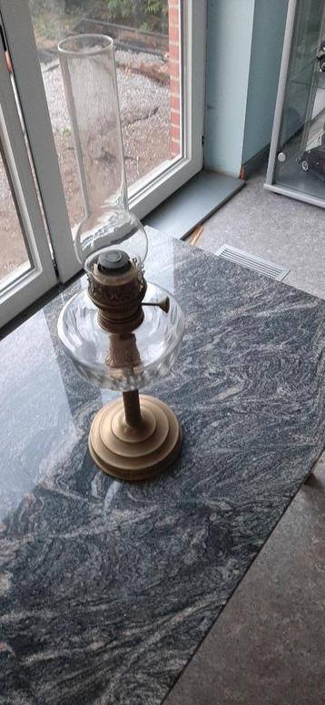 petroleaumlamp beschikbaar voor biedingen