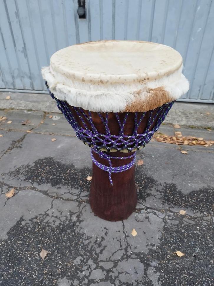 DJEMBÉ GUINEE MAMADY KEITA, Muziek en Instrumenten, Percussie, Gebruikt, Trommel, Ophalen