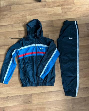 Survêtement training Nike taille S , neuf beschikbaar voor biedingen