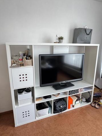 Tv meubel beschikbaar voor biedingen