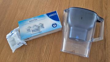 BRITA waterkan + 4 nieuwe filterpatronen beschikbaar voor biedingen