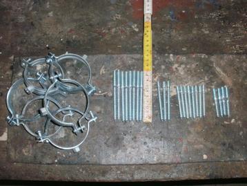 bevestigingsbeugels en draadpinnen beschikbaar voor biedingen