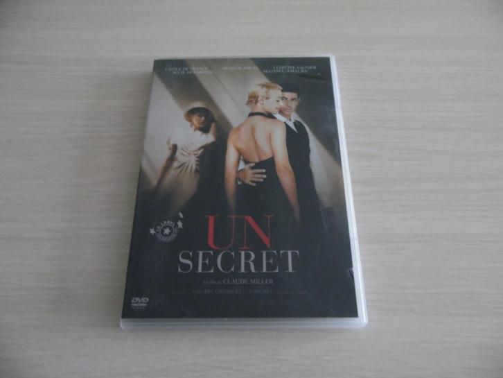 UN SECRET, CD & DVD, DVD | Drame, Comme neuf, Drame, Tous les âges, Enlèvement ou Envoi