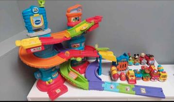 Vtech politietoren + auto's beschikbaar voor biedingen